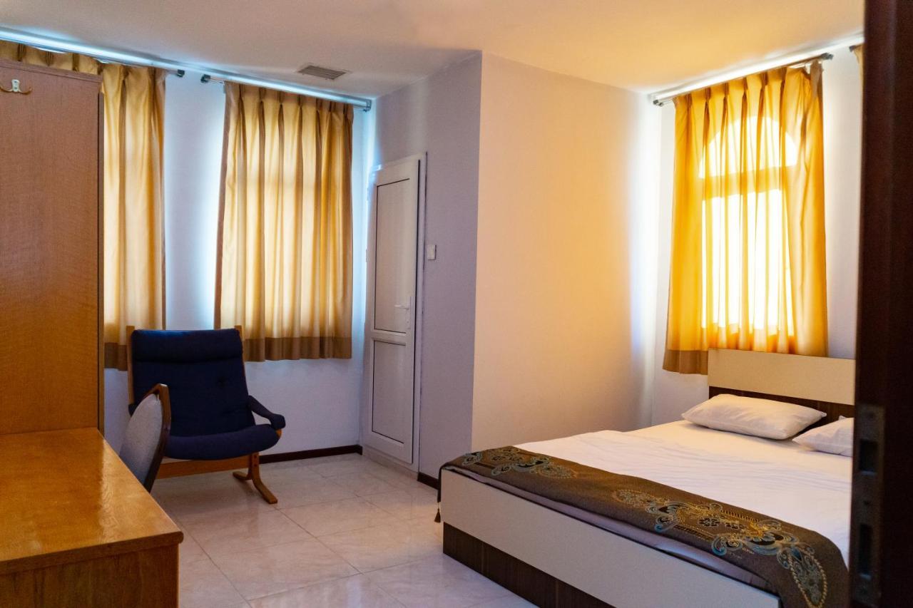 White Horse Hotel Баку Екстериор снимка