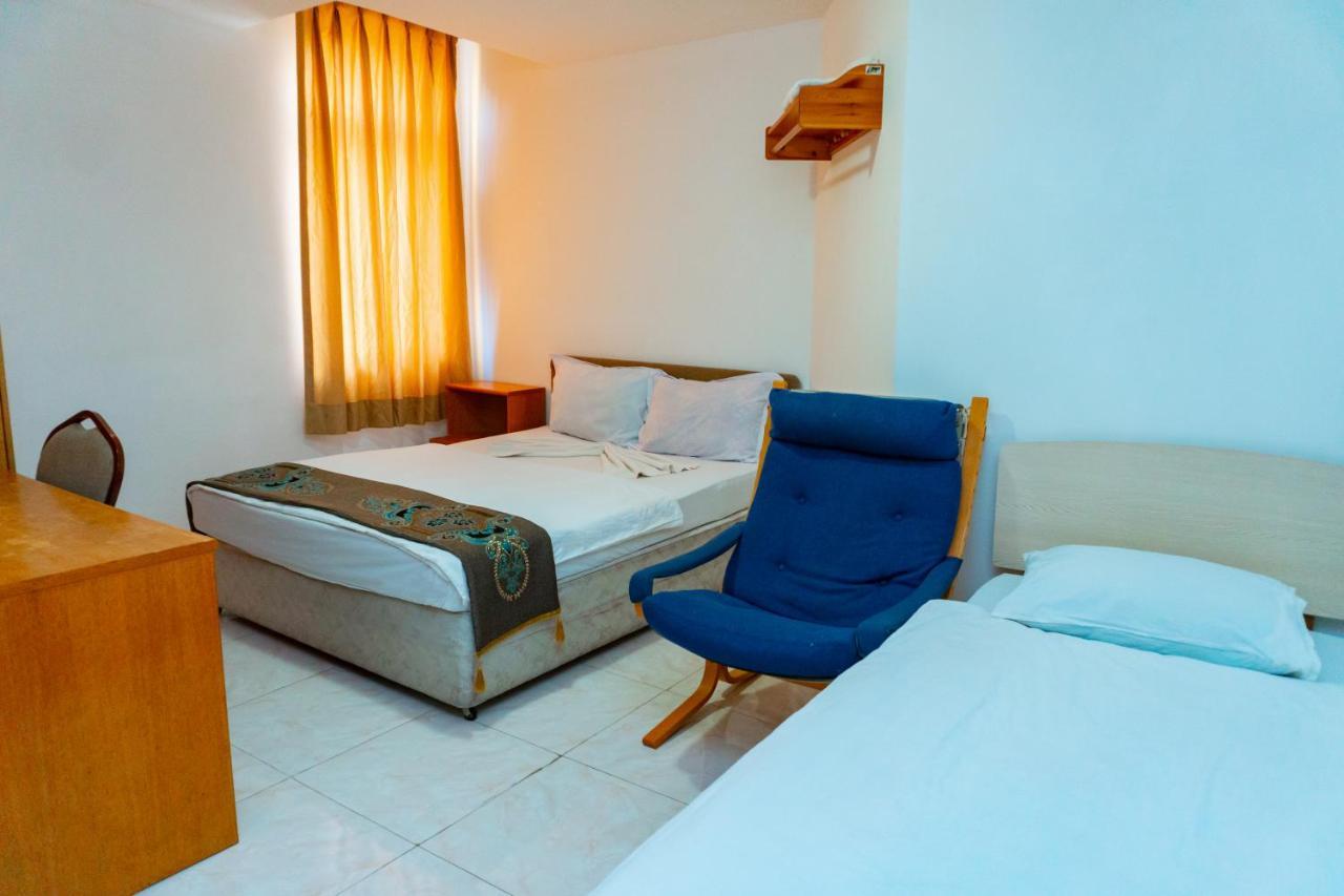 White Horse Hotel Баку Екстериор снимка