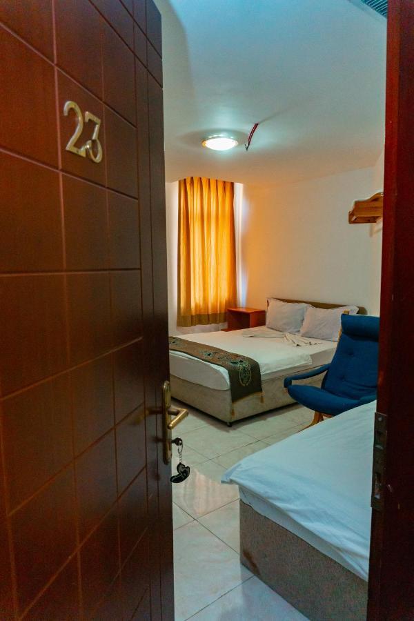 White Horse Hotel Баку Екстериор снимка