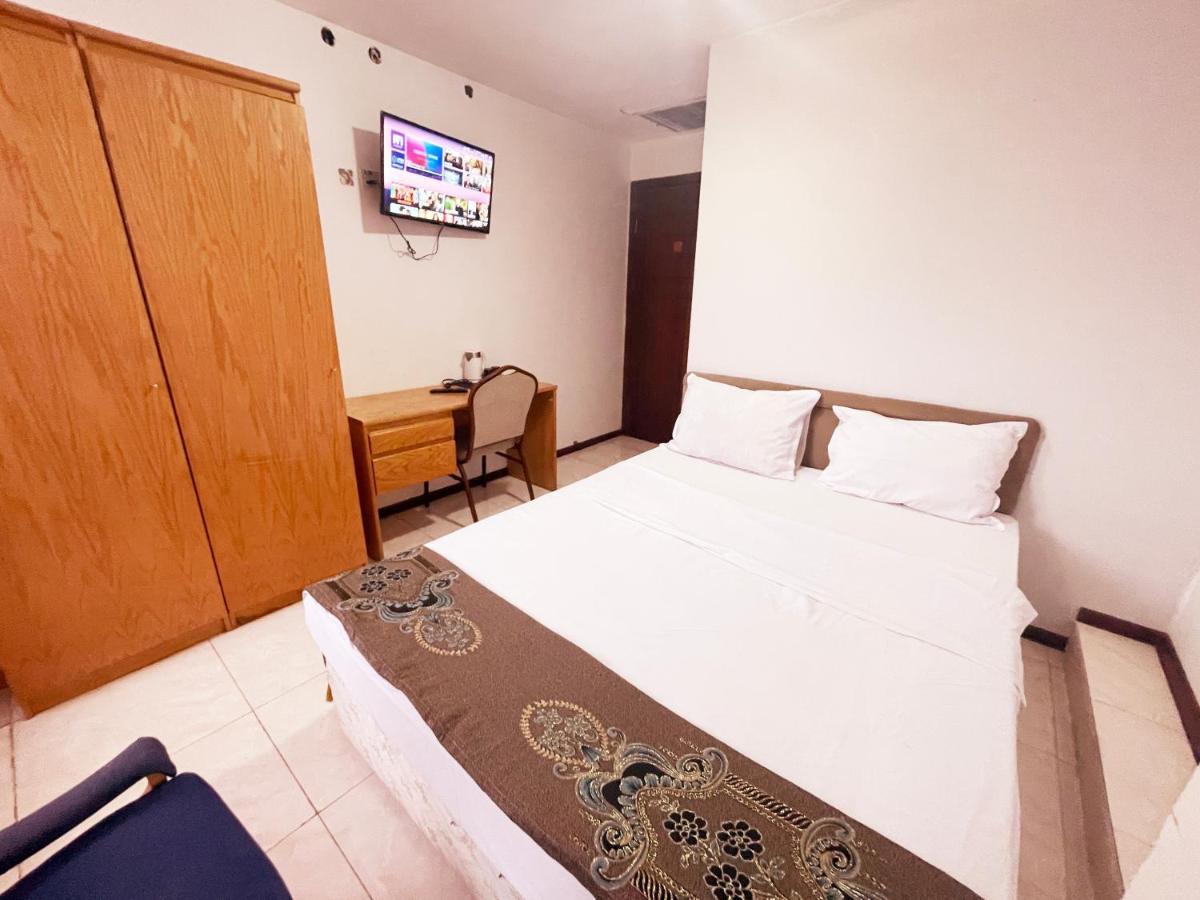 White Horse Hotel Баку Екстериор снимка