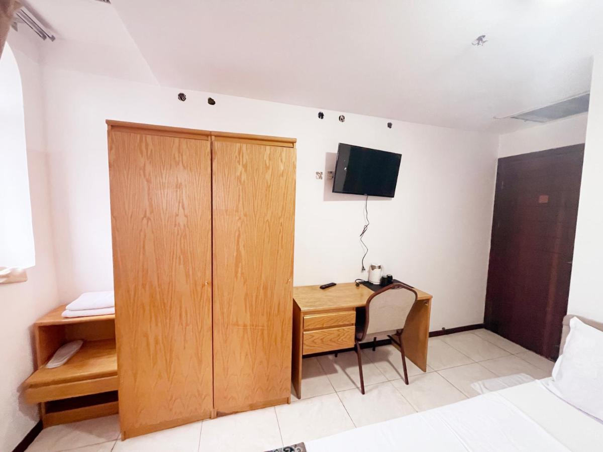 White Horse Hotel Баку Екстериор снимка