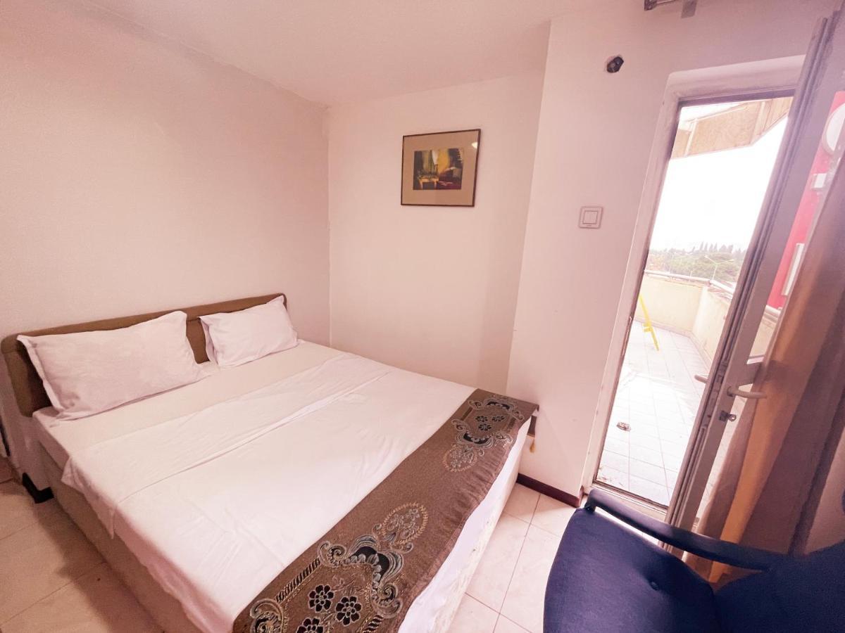White Horse Hotel Баку Екстериор снимка